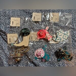 Western Rearview Mirror Hangers